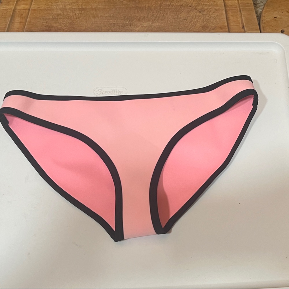 Triangle Neoprene Sz M